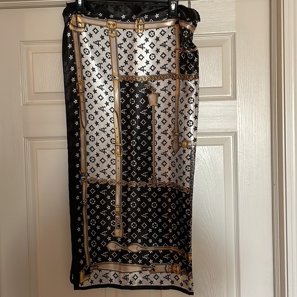 Silk Like Head/Neck/Purse Scarf - Picture 7 of 10